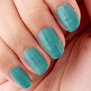 胡粉ネイル 翡翠色（ひすいいろ）